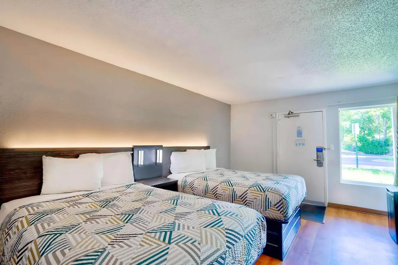 Motel 6 Virginia Beach 2*,