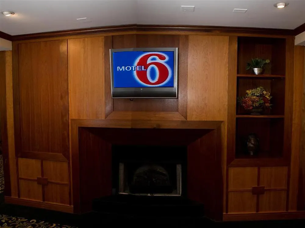 Hotel Motel 6 Virginia Beach