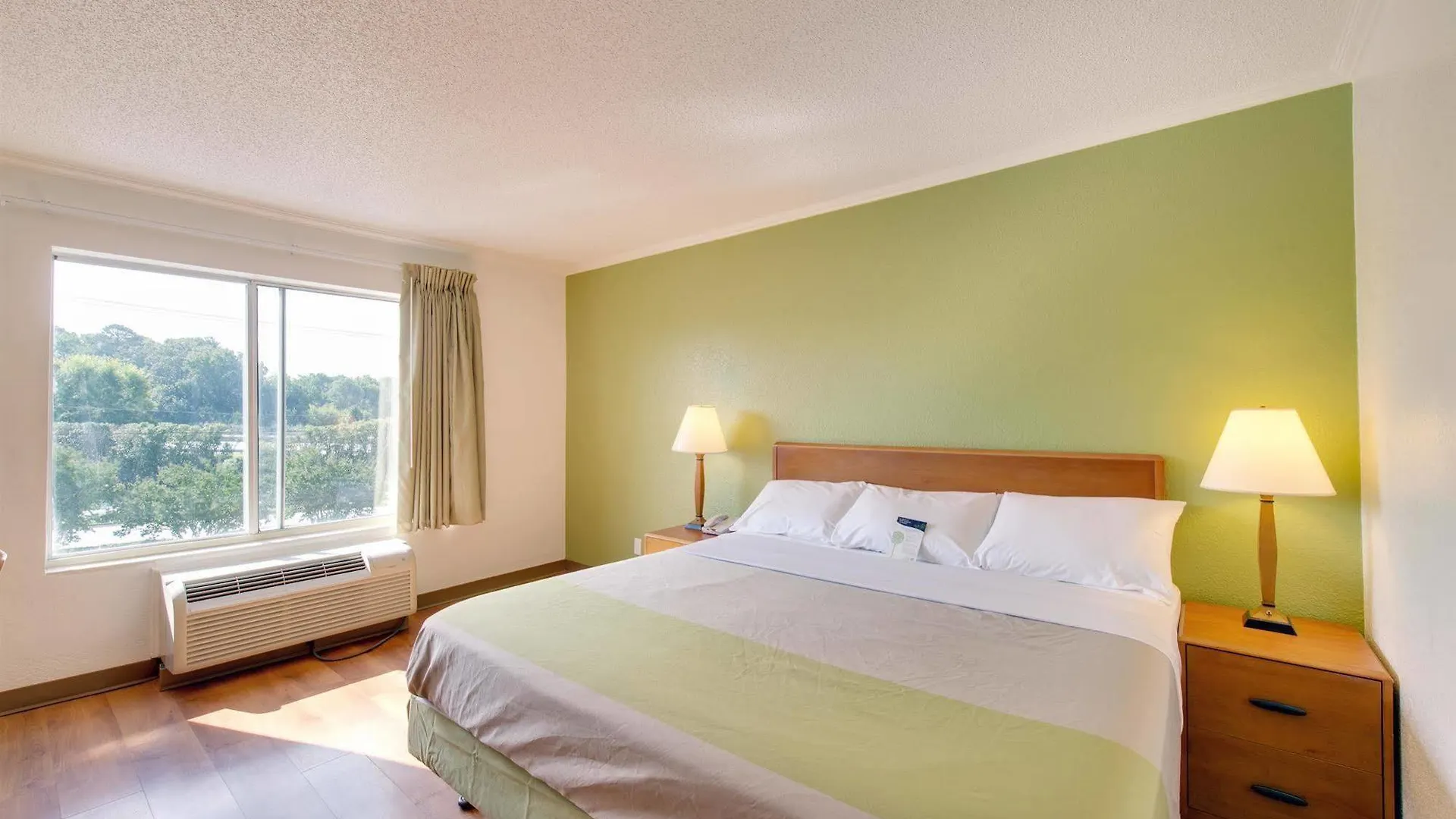 Motel 6 Virginia Beach Hotel