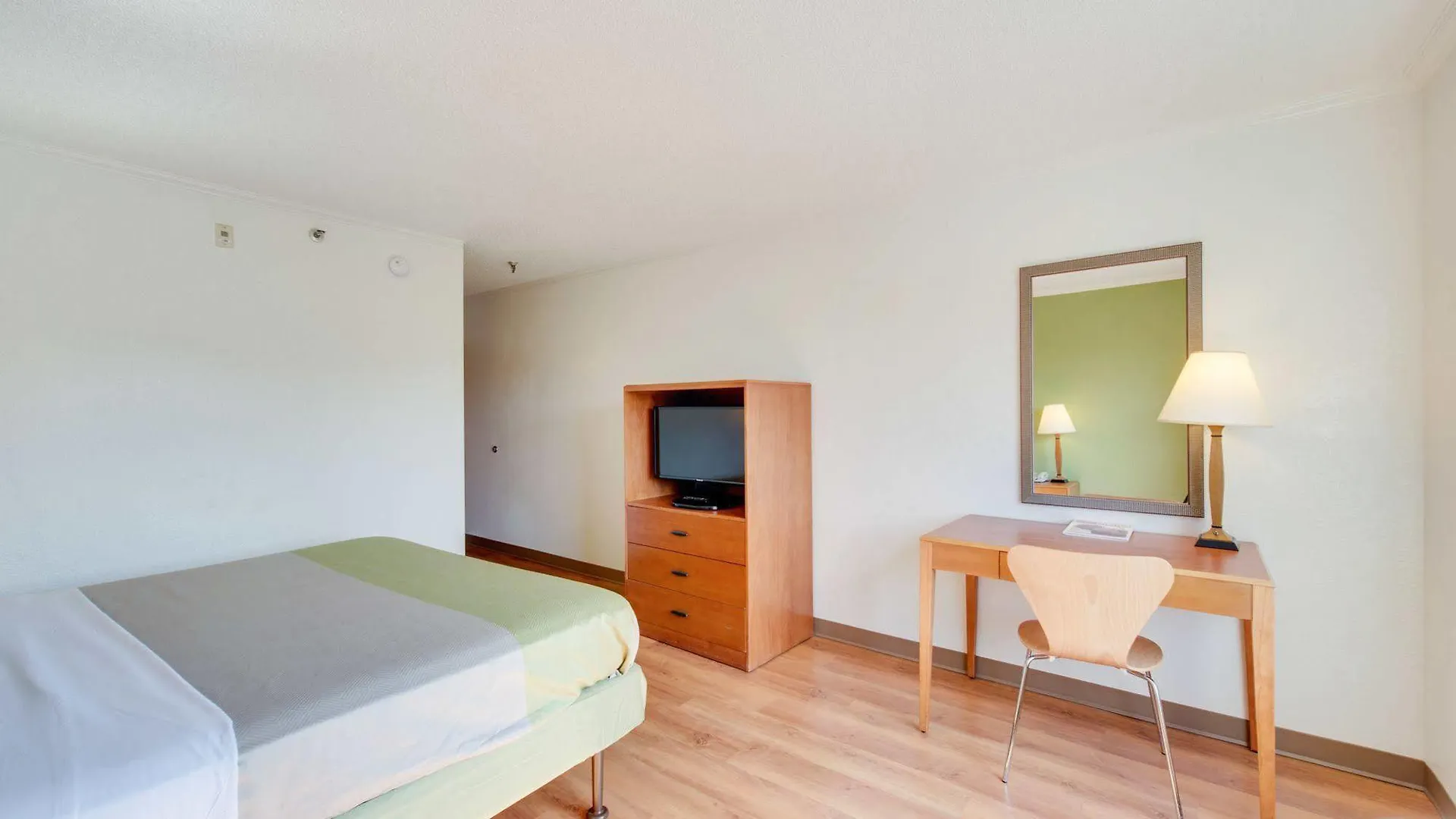 Hotel Motel 6 Virginia Beach