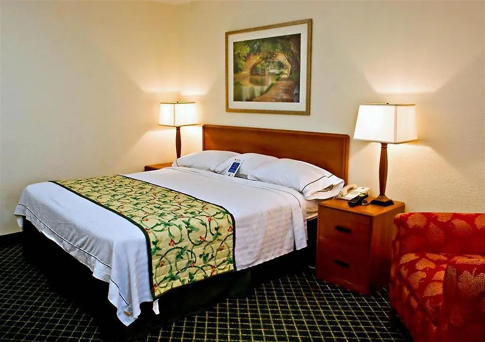 Motel 6 Virginia Beach 2*,